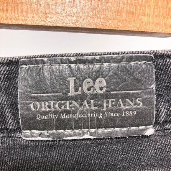 Vintage Lee Distressed Black Jean Shorts - Picture 15 of 16
